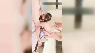 The coquettish wife shows her face at home and serves two young men passionately. She inserts her penis from the front and ravages it from the back. She lets the young men play with her tits. She is fucked and stuffed with a dick in her mouth. It's so coquettish - Chinese selfie