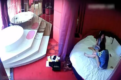 Girls moan in the hotel room! Female college students rub each other's delta... rub each other's clitoris and climax so wet