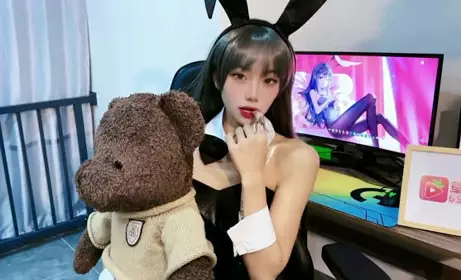 Lolita Club. Sexy bunny girl stockings footjob until she pees - Zixuan
