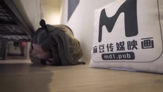 MD0067 Hunter and prey, fake games between siblings, real incest Lin Siyu
