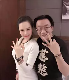 Eighteen-line actor @Hou Yaohua's apprentice Anna Jin Q rule incident