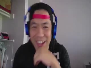 GC interview with Ai Lili. A 5P sex video that year pushed the young model Ai Lili to accept an online interview. During the chat, she squirted.