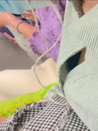 The best quality is scarce and unexpectedly discharged. High-end private groups flow out all kinds of wonderful and careless discharge process. Selection of high-copy big milk + small grapes from the cover + subway exposure -5