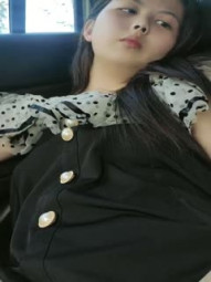 [Outdoor Cannon King], Dalian's young couple, exposed to the university campus, inserted jumping eggs in the toilet, masturbated and licked holes in the car, the best pink abalone, and the best appearance