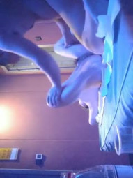 Xiangge pedicure shop hooked up with female technicians, licked eggs and deep throat oral sex, cocked white buttocks and retired underpants, riding and piling vigorously