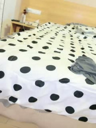 [Squeeze Essence Girl & amp; Bad Endure] 7-5 The tall and long-legged girl is pink and tender, and quite thin, but her tits are still quite large. It is one of the cleanest small holes in history. There is no set of internal injection to wash the mandarin duck bath.