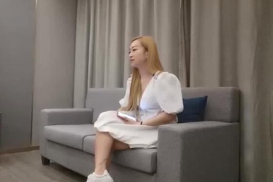 Xiao Qi Tanhua 03-21 Tall part-time beauty