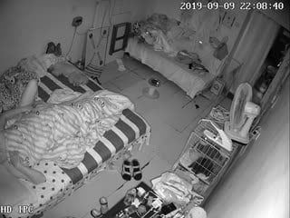 High-quality candid filming - two middle-aged men who are relatively generous found three sexy and beautiful prostitutes in a hotel for group sex, stripped them all and took turns to have sex!