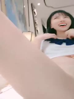 [Domestic boutique] High-value sisters lick each other's white tiger juicy beautiful abalone fresh and delicious torture instruments open M legs stick inserted into the tender hole crystal stick to play with the back garden girl is so happy 1
