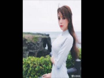 High-value likes to play outdoor exposure self-portrait goddess-level beauty Strawberry Mus view version of the originator of exposure world original 3P outdoor exposure private photo 248P HD 1080P full version