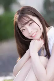 White clothes outside girl, deep throat blowjob hard start to fuck, from behind into the impact ah ah fuck can not stand, quickly finished the girl left