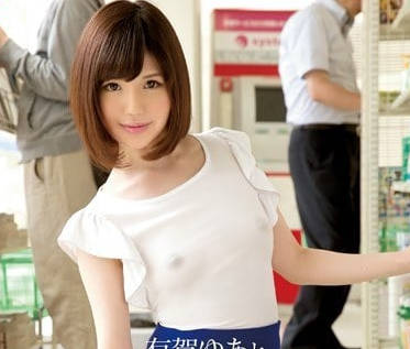 SNIS-490 Sharing a Girlfriend and a Date with Yua Aruga without Wearing Underwear