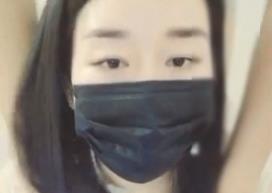 The little slut host of the live broadcast made an appointment with a macho man outdoors and brought him home to have sex. She has a lot of hair in her pubic area and a strong sexual desire.