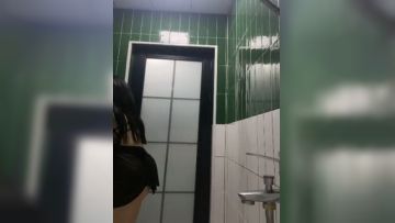 The elder sister's pussy was exposed and the elder brother inserted it with a prop. He also inserted the sexy tattoo on her tits. He rubbed her tits and played with the props. He kept moaning and enjoying it. Episode 05