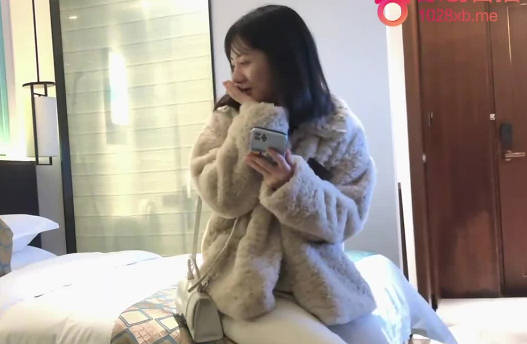 Xingba original. 22-year-old young girl hugged and fucked super cool