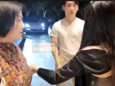 love rat man soak ex-girlfriend's mother to cheat 3 million luxury car mother-daughter take-all