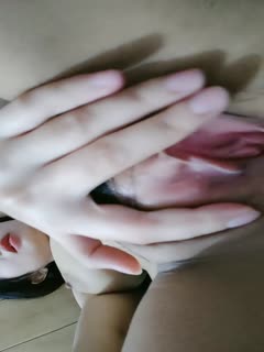 Xiao Jiang Shuying has a perfect figure and shows his face out of the country. Silk stockings are interesting. Urine at the coquettish cave to show wolf friends (1)