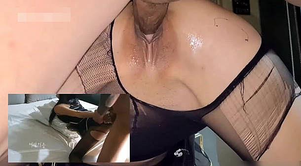 After entering the black silk coquettish wife