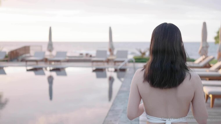 HongKongDoll Doll Sister-Summer Memories One Sexy Swimsuit No Set Burst Fuck Sister White Tiger Nen Cave