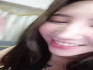 KK beauty live incest, playing with his brother.