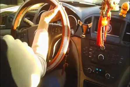 91PRON-10195 real original! A mirror to the end! Car shock! go grassroots in the city...