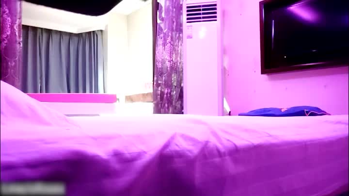 The only remaining conversation brother in the massage shop, half a set of services plus clock dry black silk!