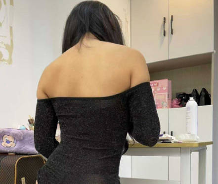Cape Community. Pro-second sister Kiki is going to make up and go to the bar to have a date.