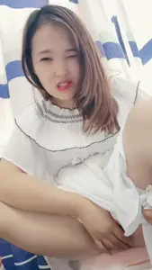 Sichuan's young hot mom's private parts play with jumping eggs to masturbate, and the fragrant and colorful stimulation climax keeps talking about it!