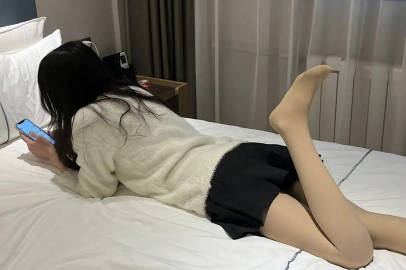 My daughter has to go to her classmate's house for a few days and won't come back. The exciting internal shooting