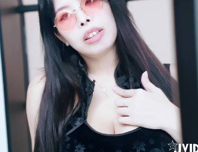 Super Lcup female criminal police seduced the most wanted criminal unexpectedly to be violated and the result was a climax.