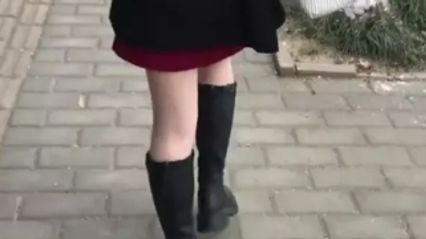 Street candid bottom-hunting beauties wander between prey, looking for the best time to secretly capture their sexiest moments.