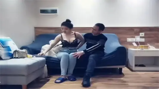 Mr. Wong, the bed creature! The bright headlights make people burn with lust, and the coquettish cave is soaked to the surface for hard work.